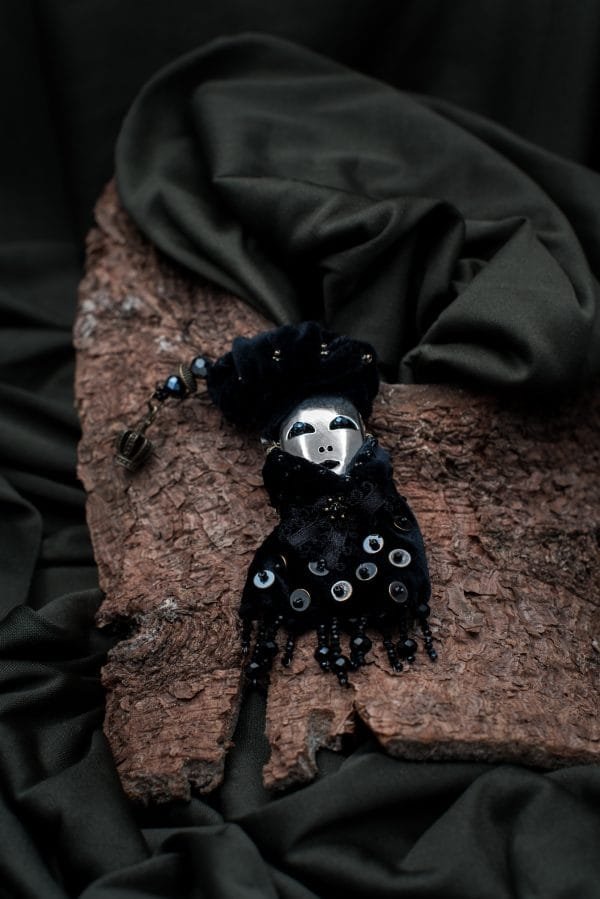 Handmade brooch "Madam"