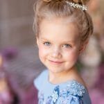 Festive dress with hand-decorated flowers - Image 4