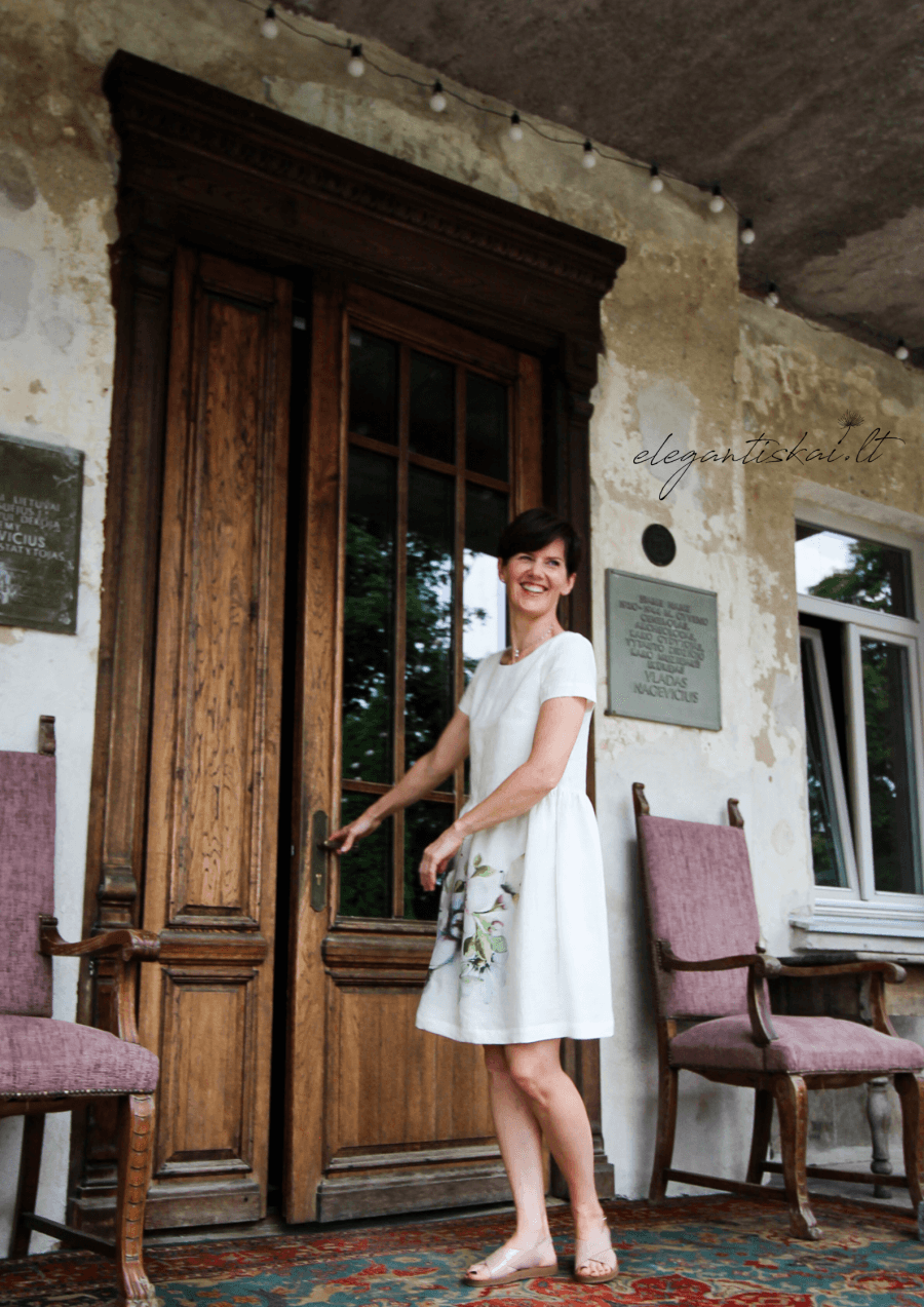 White dress in natural linen "Buds"