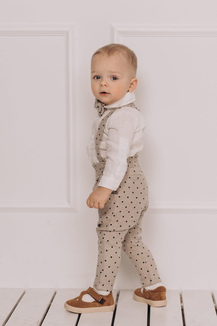 Natural linen suit for boy with spots - Image 3