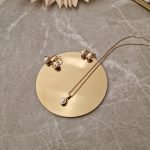 Necklace and earrings set with Swarovski pearls