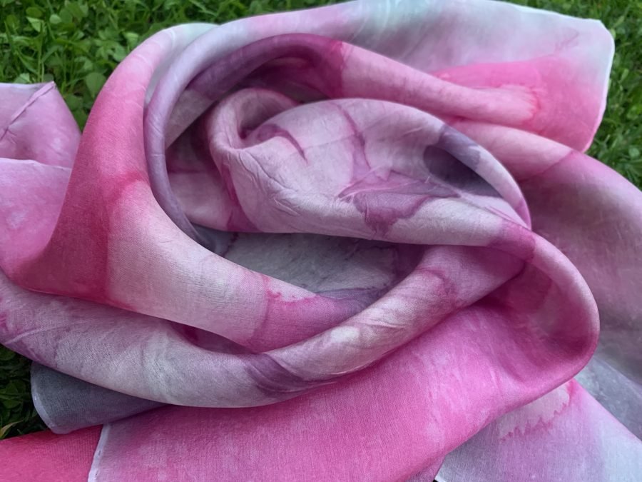 Scarf in real silk with hydrangea patterns - Image 2