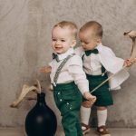 Green linen suit with patterned shoulder straps, bowtie - Image 3