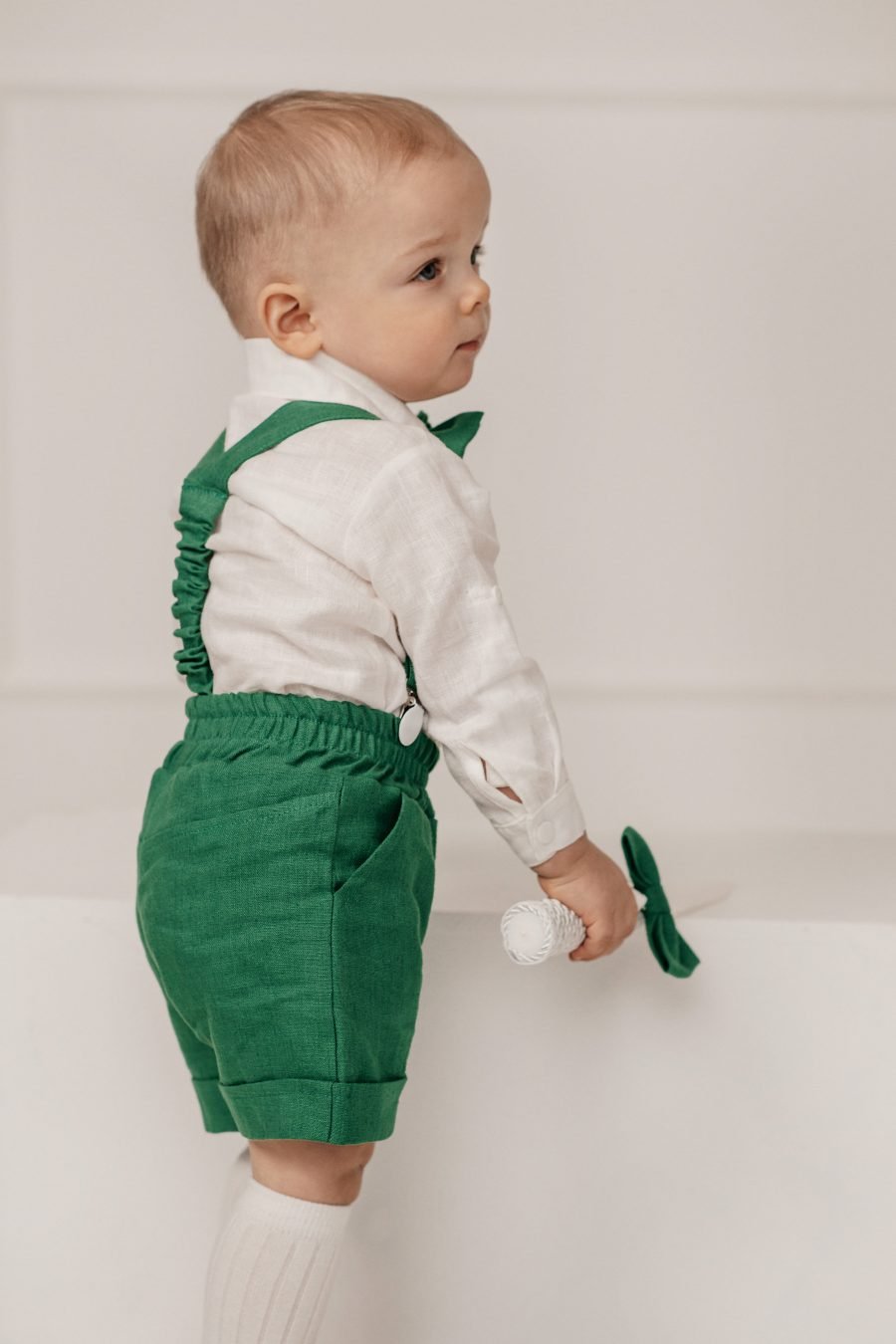 Green linen suit with shorts, bowtie, straps - Image 2