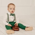 Green linen suit with patterned shoulder straps, bowtie - Image 4