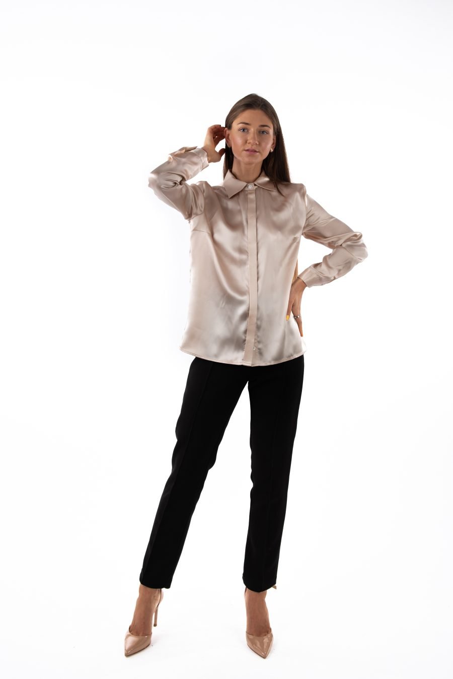 Long-sleeved blouse in natural silk (nude) - Image 4