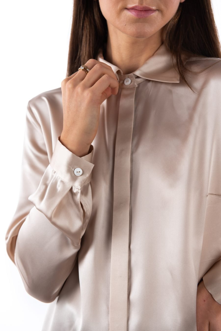 Long-sleeved blouse in natural silk (nude) - Image 2