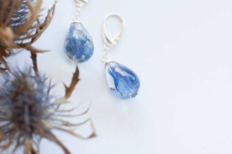 Handmade dangling earrings with cornflowers - Image 4