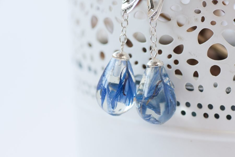 Handmade dangling earrings with cornflowers - Image 3