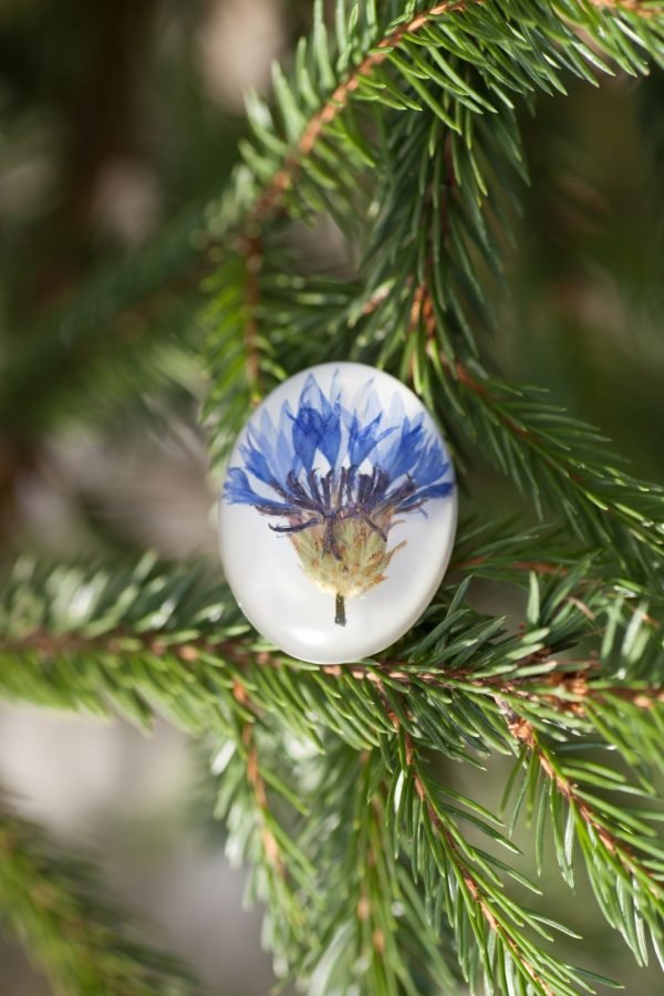 Handmade brooch with cornflowers
