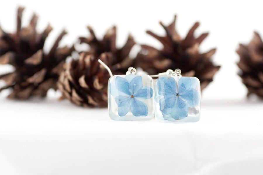 Handmade earrings and brooch with hydrangeas - Image 4