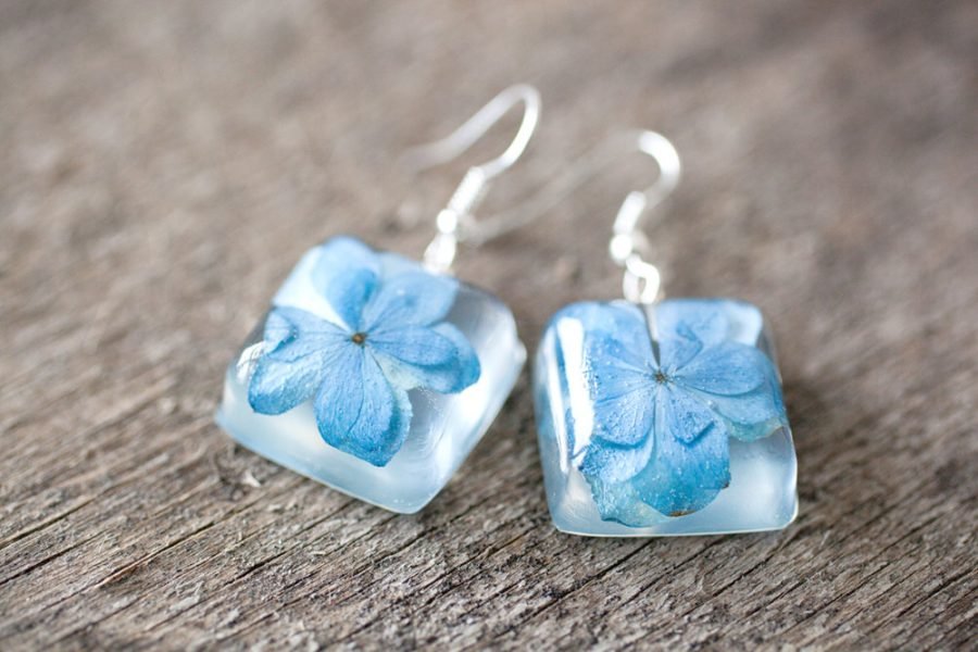 Handmade earrings and brooch with hydrangeas - Image 5