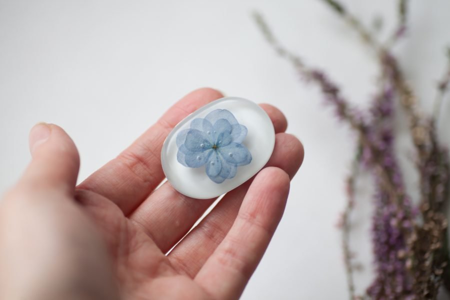 Handmade earrings and brooch with hydrangeas - Image 3