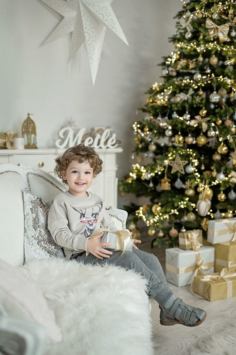 Children's Christmas costume with a festive moose - Image 4