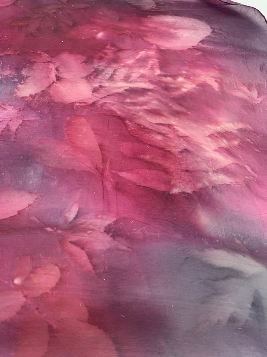 Bright raspberry-coloured scarf in pure silk - Image 7