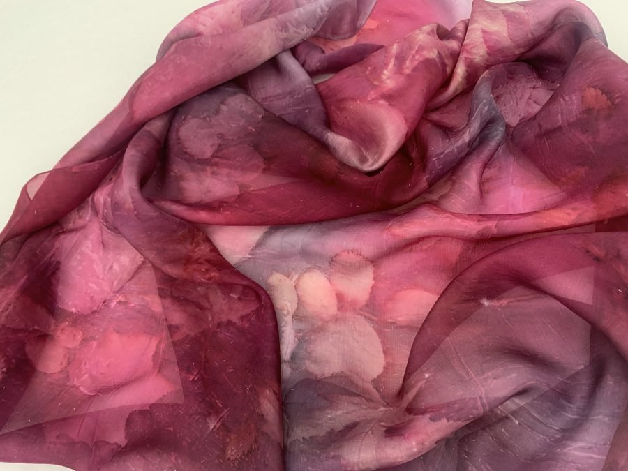 Bright raspberry-coloured scarf in pure silk - Image 8