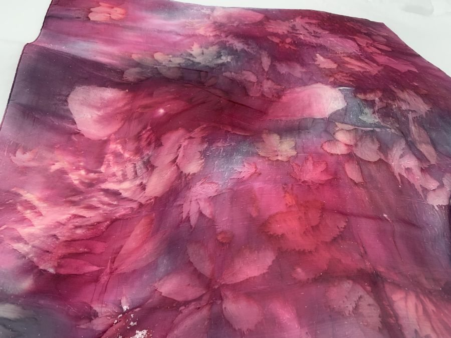 Bright raspberry-coloured scarf in pure silk