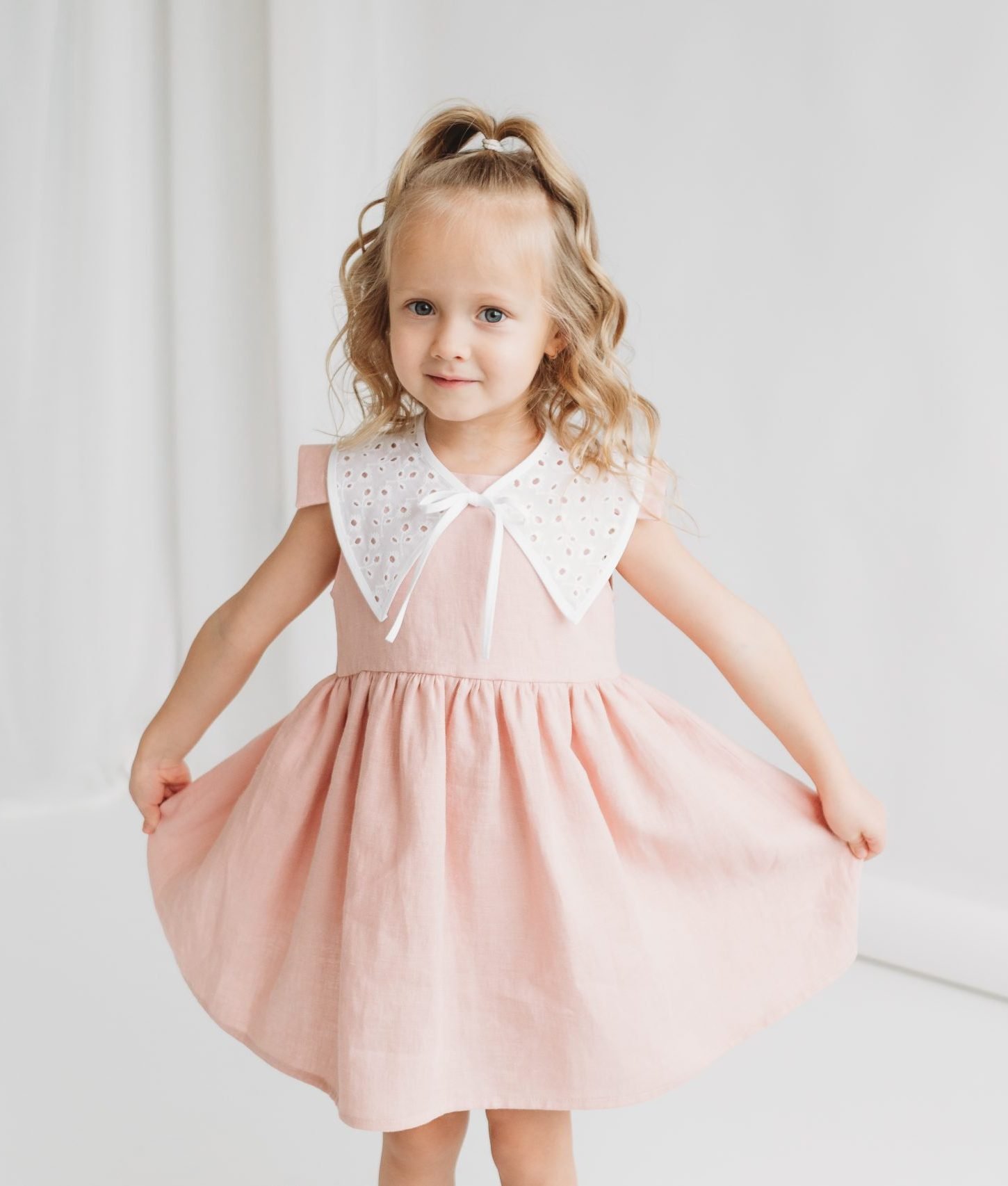 Pink dress for a girl made of natural linen - Image 3