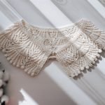 Openwork hand-knitted collar (in solid colours)