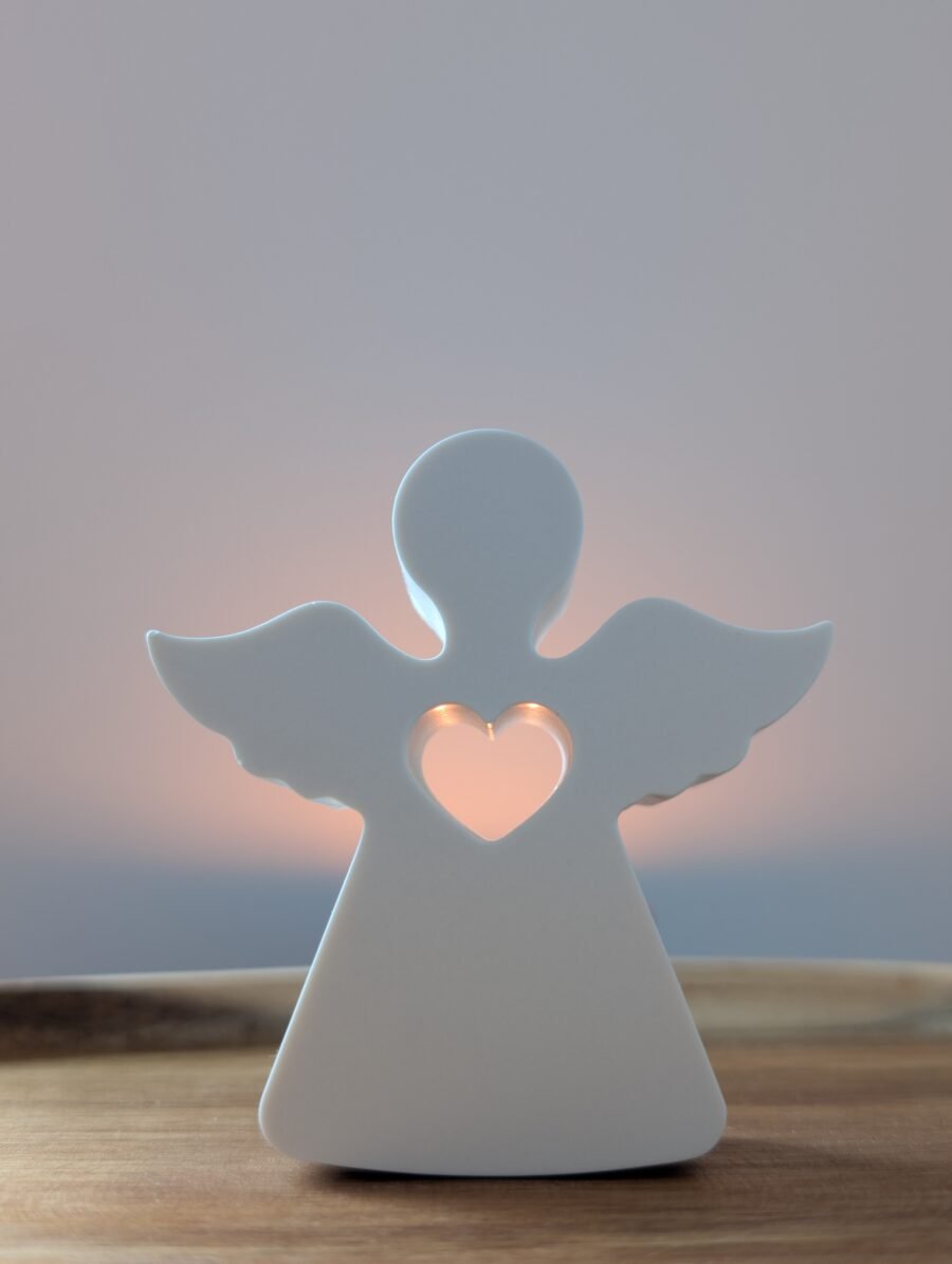 ranku darbo angelai