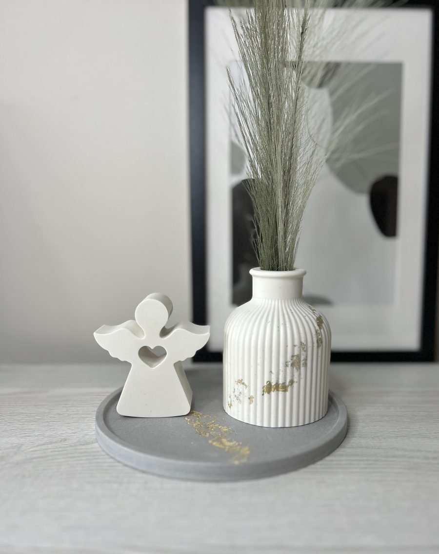 A set of original, handmade gifts for interiors