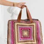 Large hand-crocheted handbag with leather handles - Image 2