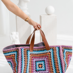 Handmade crochet handbag with leather handles "Mosaic" - Image 2