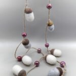 Handmade garland with felt acorns and beads - Image 15