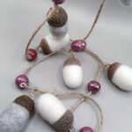 Handmade garland with felt acorns and beads - Image 16