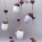 Handmade garland with felt acorns and beads - Image 18