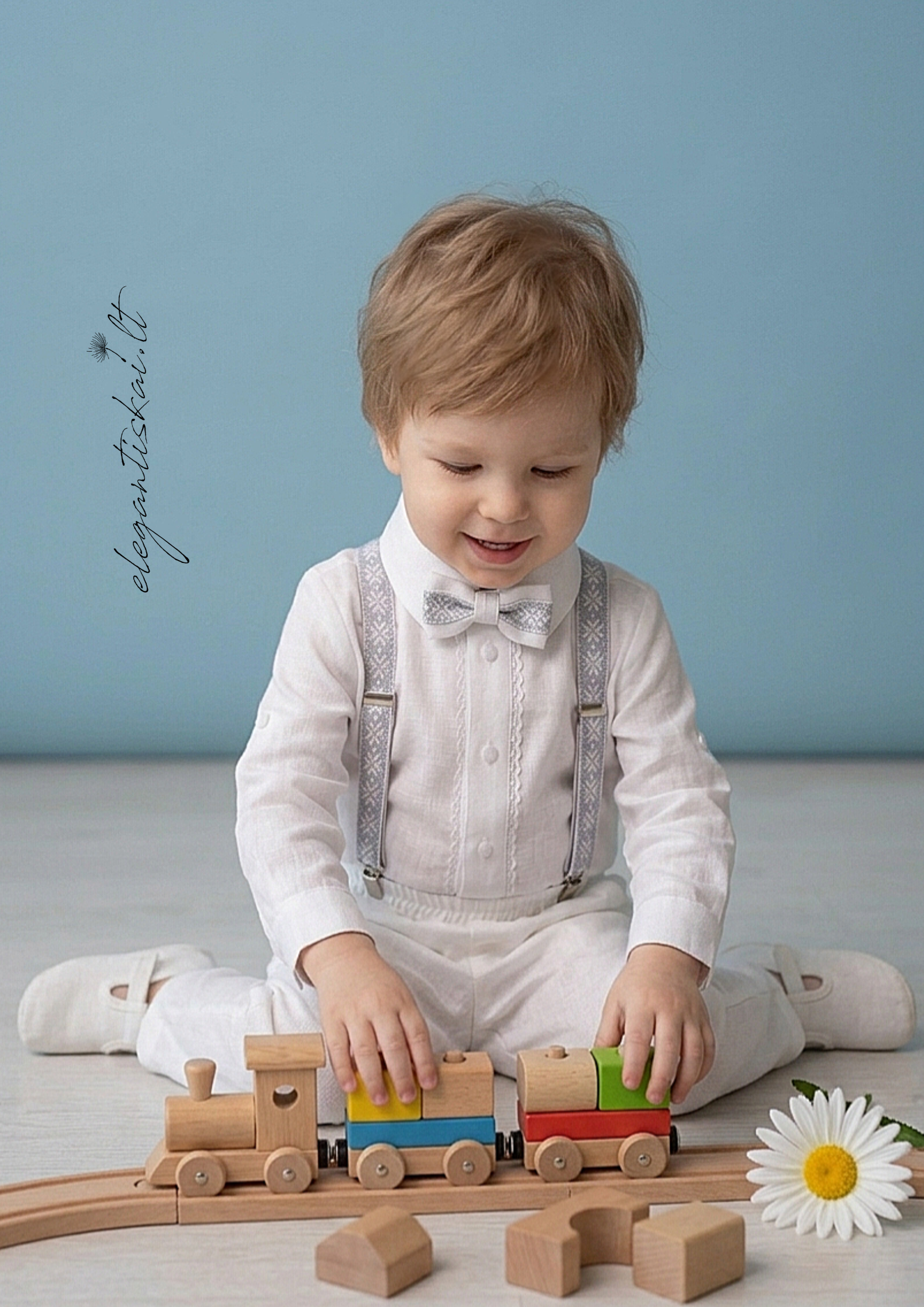 White boy's suit made of natural linen - Image 4