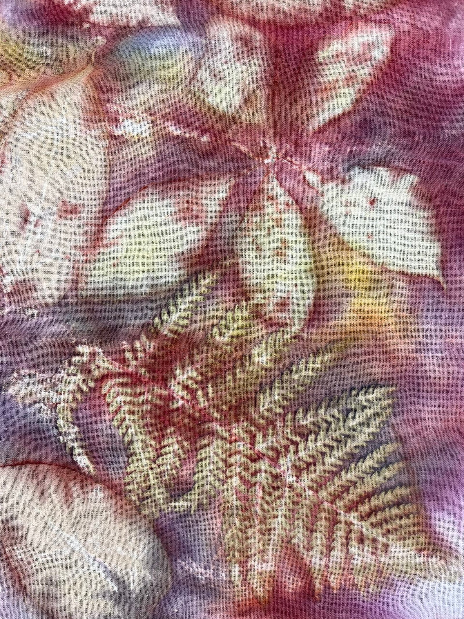 Plant-decorated scarf made of natural wild silk (Kopija) - Image 2